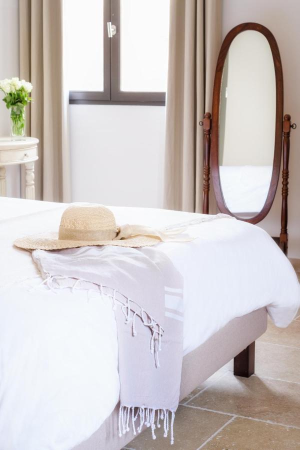 L'Ostal - Bed & Breakfast - Chambres Et Suites De 25 A 40M2 - Spa Saint-Hilaire-d'Ozilhan Экстерьер фото