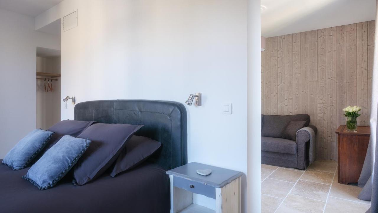L'Ostal - Bed & Breakfast - Chambres Et Suites De 25 A 40M2 - Spa Saint-Hilaire-d'Ozilhan Экстерьер фото