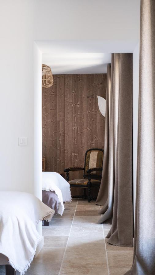 L'Ostal - Bed & Breakfast - Chambres Et Suites De 25 A 40M2 - Spa Saint-Hilaire-d'Ozilhan Экстерьер фото